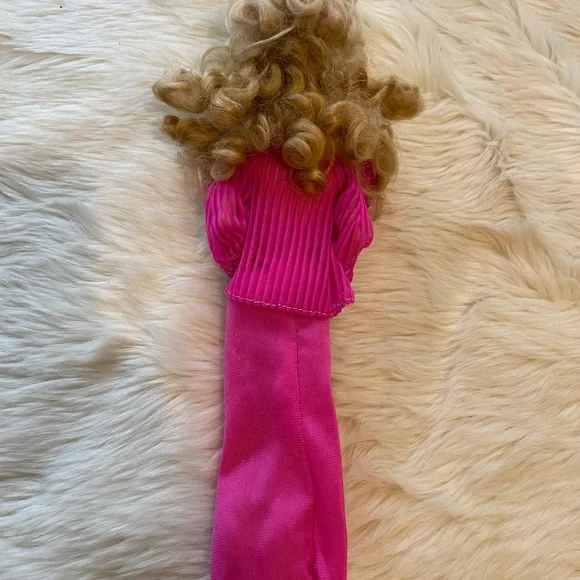 Barbie - Picture 2 of 2